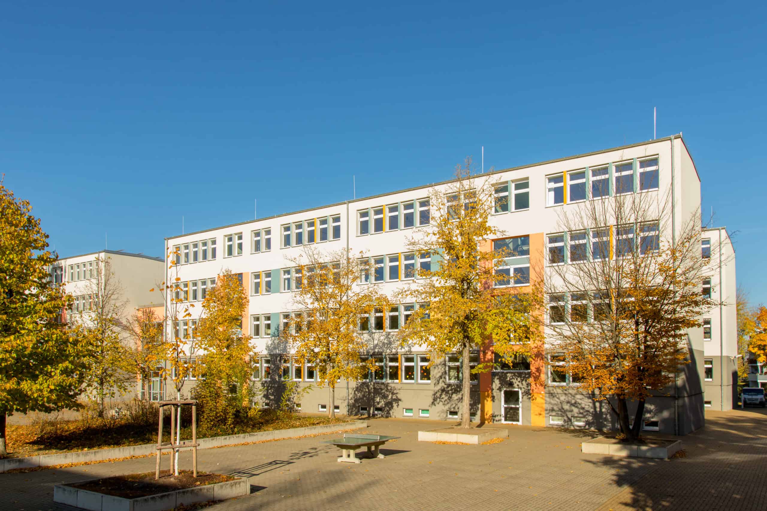 Außenansicht Geschwister Scholl Gymnasium | Magdeburg-Reform