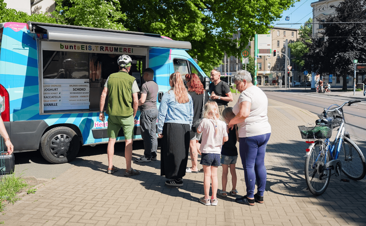 DSW-Hausbesuch-Eiswagen-Stadtfeld-Ost-BB-04