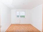 Gemütliches Schlafzimmer - Musterbild - Toller Schnitt mit großartigen Ausblick auf den See