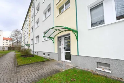 Lichtdurchflutete 2-Raumwohnung mit Blick ins Grüne, 39108 Magdeburg, Wohnung