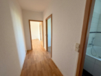 Flur - Top 2-Raumwohnung in ruhiger Lage mit schönem Balkon