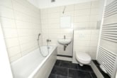 Bad mit Wanne
