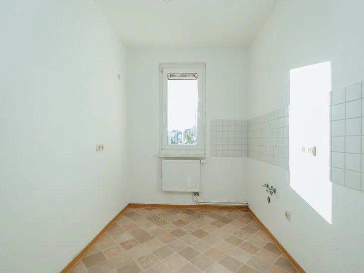 Küche mit Fliesenspiegel