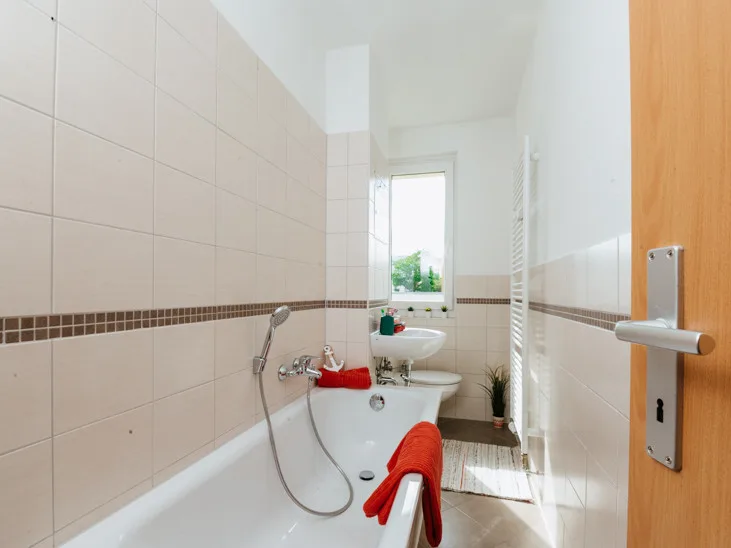 Badezimmer mit Wanne