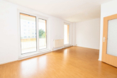 Wohnzimmer - Moderne 4-Raumwohnung im Lieblingskiez wartet auf Sie