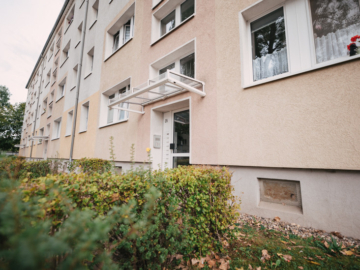 Lichtdurchflutete 3-Raumwohnung mit Blick in grünen Innenhof, 39108 Magdeburg, Wohnung