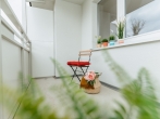 Geräumiger Balkon - Musterbild - Schön wohnen dank 3 Räumen & Einkaufsmöglichkeiten